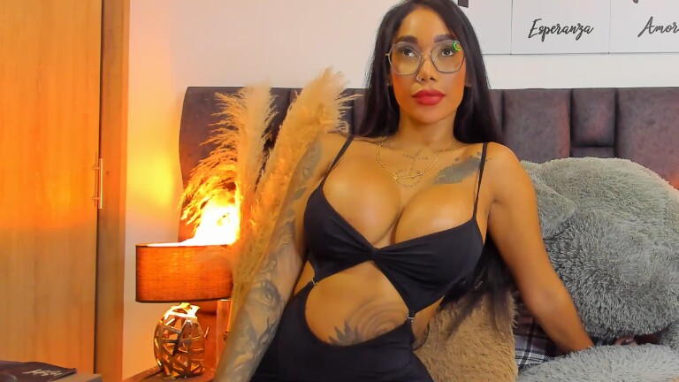 MelanieDuque's Streamate show and profile