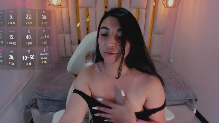 KarlaHernandez19's Streamate show and profile