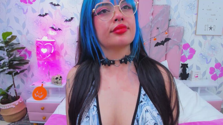 MaddyeWaves's Streamate show and profile