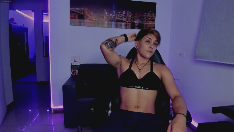 ZhoeSexyGirl's Streamate show and profile