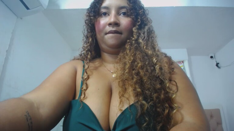 PaolaPau's Streamate show and profile