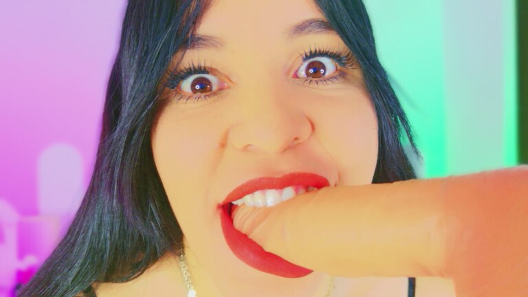 CharlootteEvans's Streamate show and profile