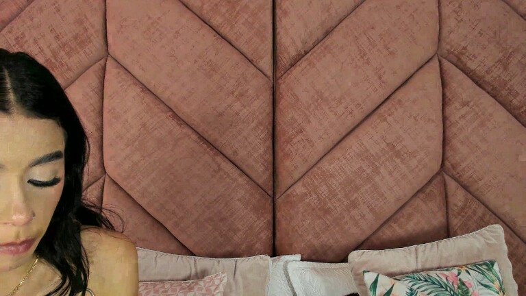 ChloeRosses's Streamate show and profile