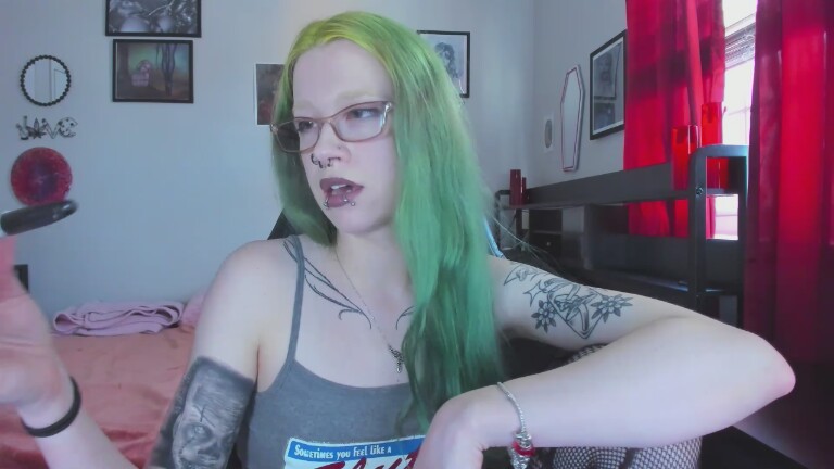 NikkiVill's Streamate show and profile