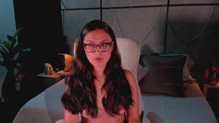 EmiilyMazzon's Streamate show and profile