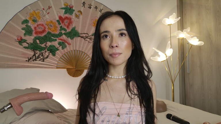 SweetSara33's Streamate show and profile