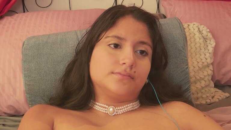 HaileyBunny_18's Streamate show and profile