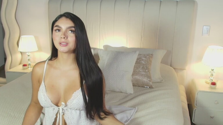 SamiLewis's Streamate show and profile