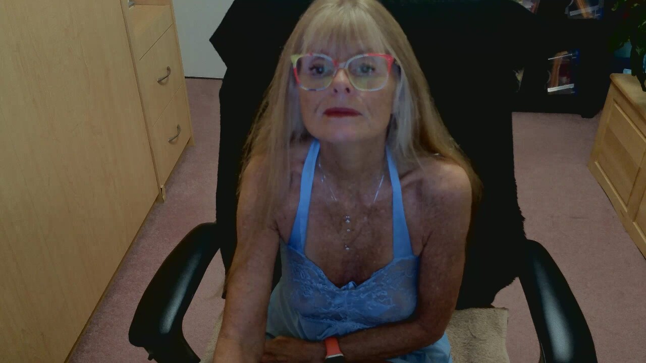 Redhotwifey
