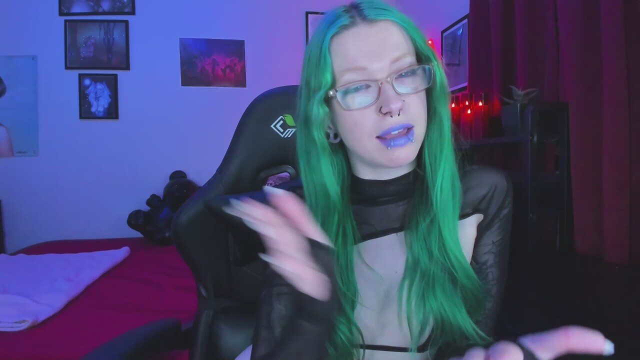 NikkiVill