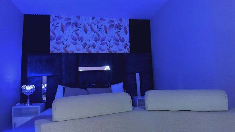 Amareto's Streamate show and profile