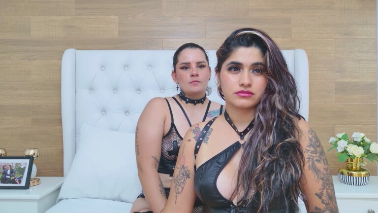 MaraAndSaray's Streamate show and profile