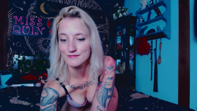 MissQuinCam's Streamate show and profile