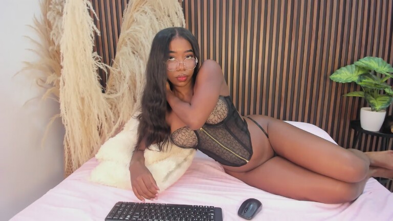 SeleneLune's Streamate show and profile