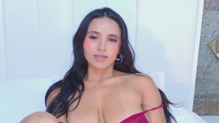 NicolSantos's Streamate show and profile