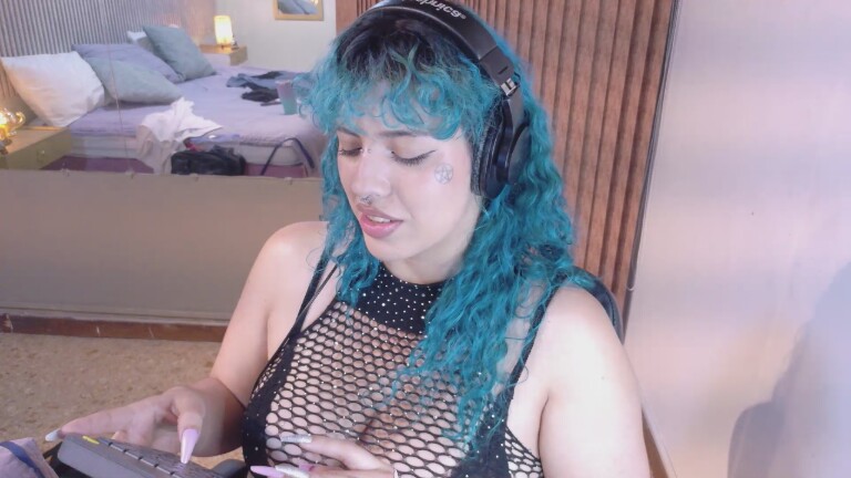 EliFlores's Streamate show and profile