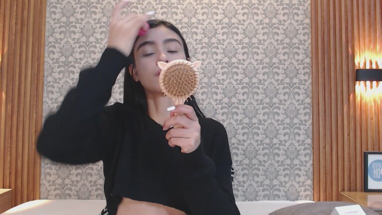 Charlotte_18's Streamate show and profile