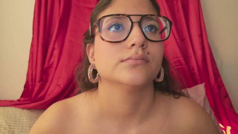 HaileyBunny_18's Streamate show and profile