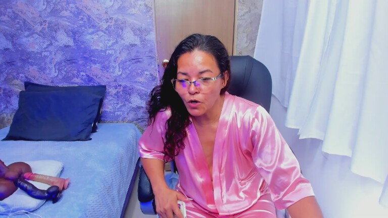 MatureePure's Streamate show and profile