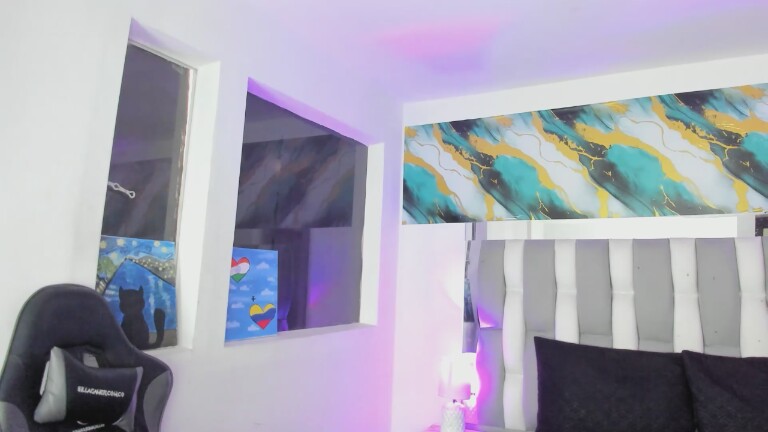 DiazIsa_s's Streamate show and profile