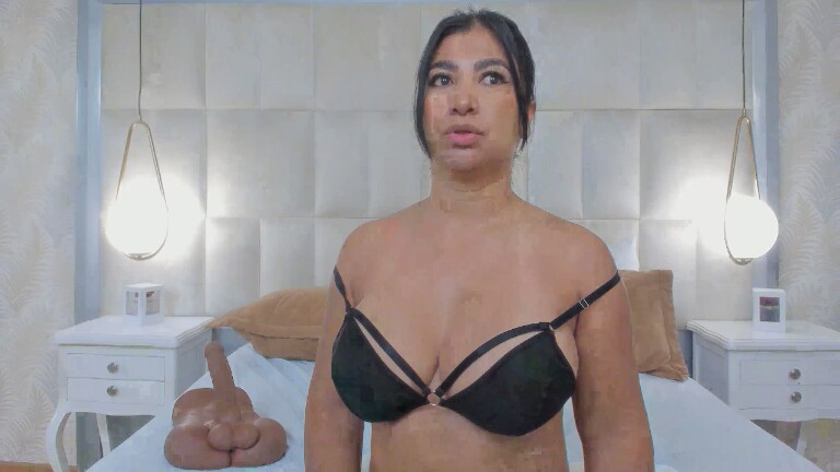 SeleneCastle's Streamate show and profile