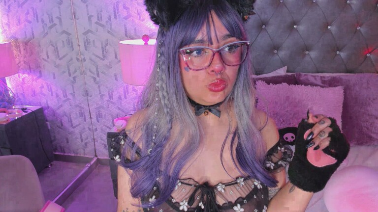 MaddieWaves's Streamate show and profile