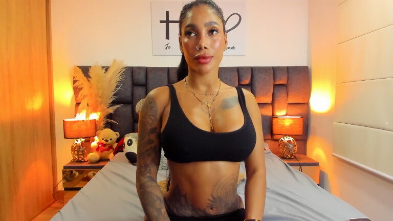 MelanieDuque's Streamate show and profile