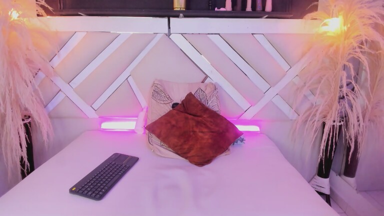 ZoeJohnson66's Streamate show and profile