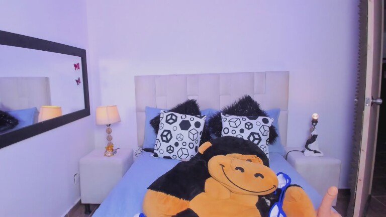 chantalmorriso's Streamate show and profile