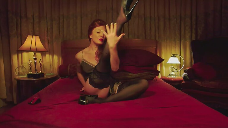 LittleRedBunny's Streamate show and profile