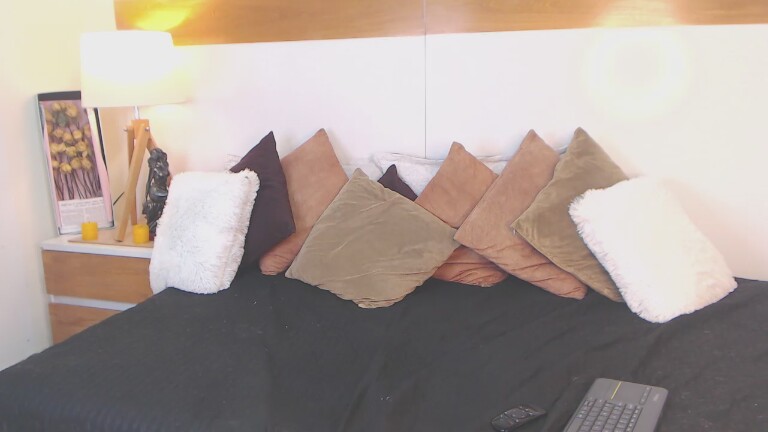 SeleneRisso's Streamate show and profile