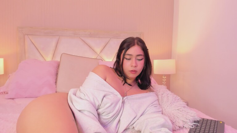 SophiaColinns's Streamate show and profile