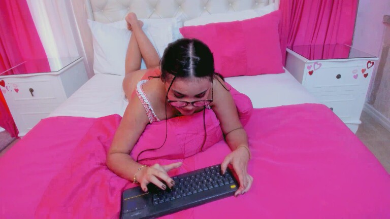 AlaskaRoss's Streamate show and profile