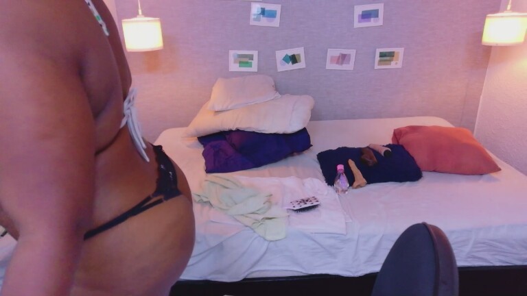 Kiiaraevanss's Streamate show and profile