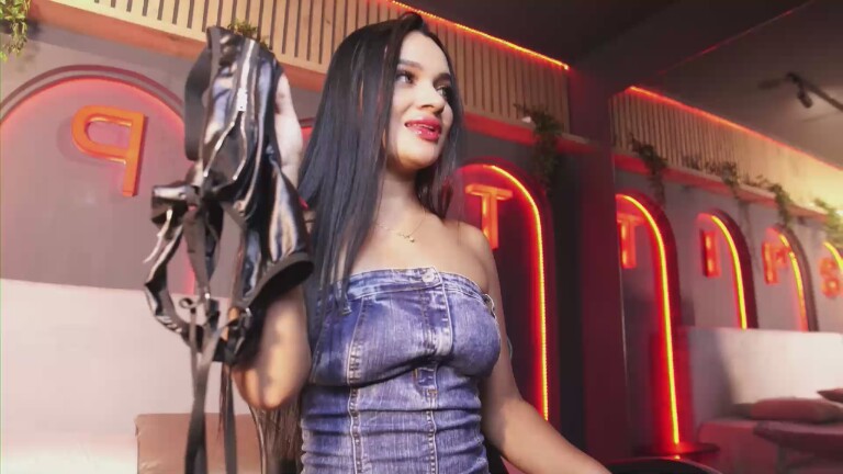 BratzLuxy's Streamate show and profile