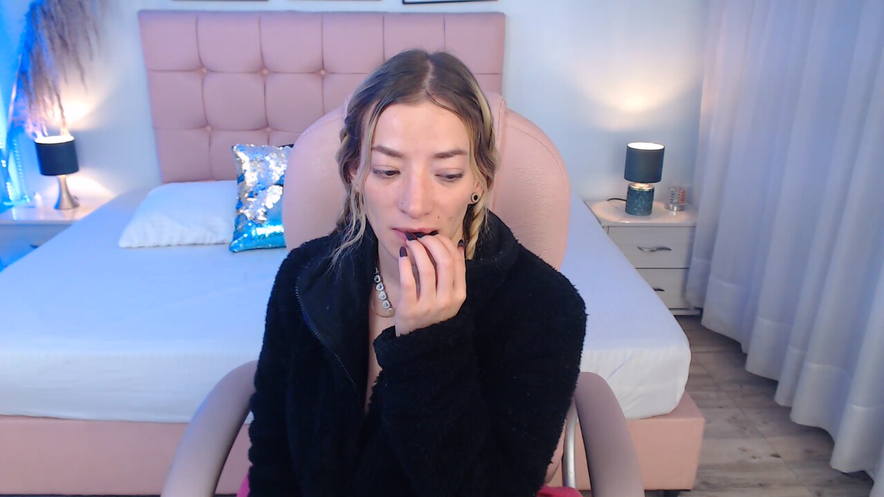ZoeJoneess