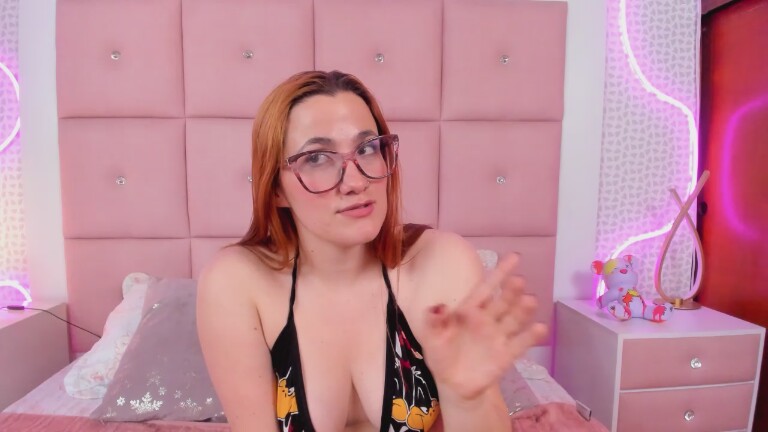 ALICECARVAJAL's Streamate show and profile