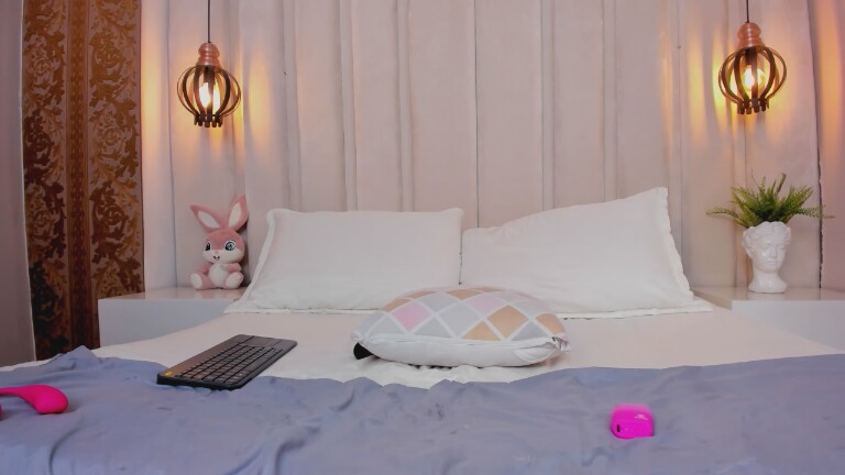 LucianaAriaas's Streamate show and profile