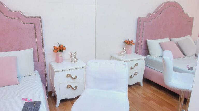 CamilaHearth's Streamate show and profile