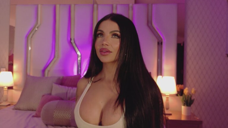 LucyHills39's Streamate show and profile