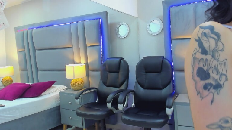 AshleyGinger's Streamate show and profile