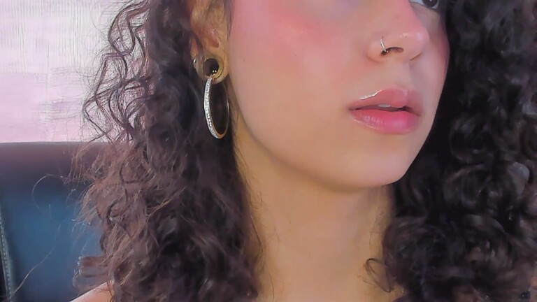 AlliceStevens's Streamate show and profile