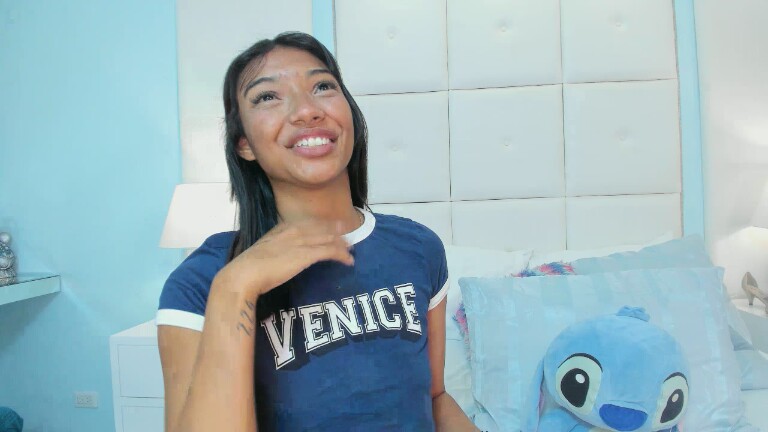 SidneyLovee's Streamate show and profile