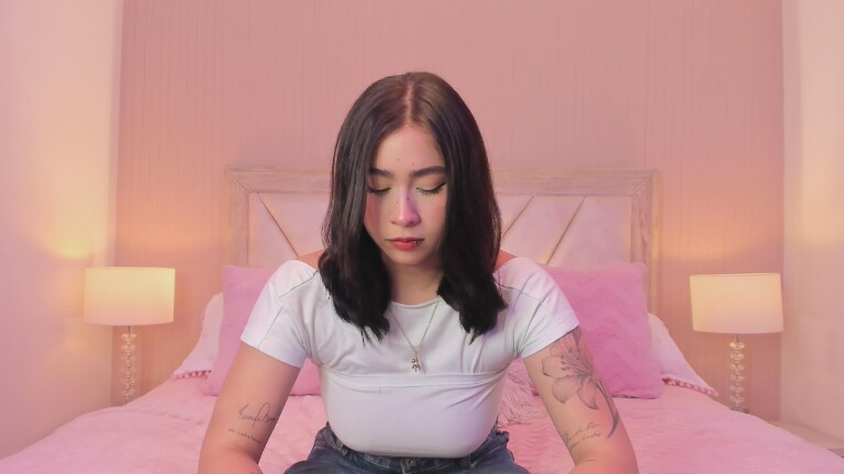 SophiaColinns's Streamate show and profile