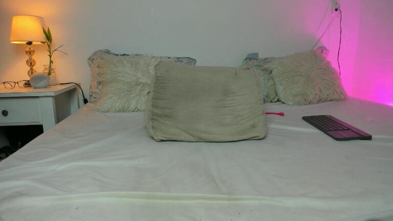 MissHannaX's Streamate show and profile